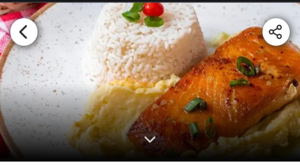 Salmão Grelhado + Arroz + Purê de Batata